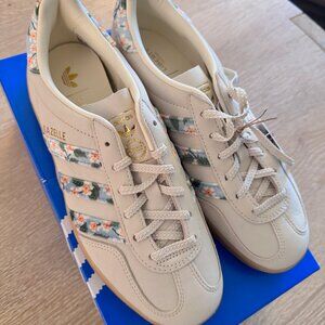 adidas Originals Gazelle Liberty London "Cream White/Tactile Blue" Women's Shoe